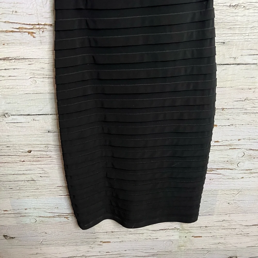 Xscape black midi dress size 2 with beads - Picture 2 of 9